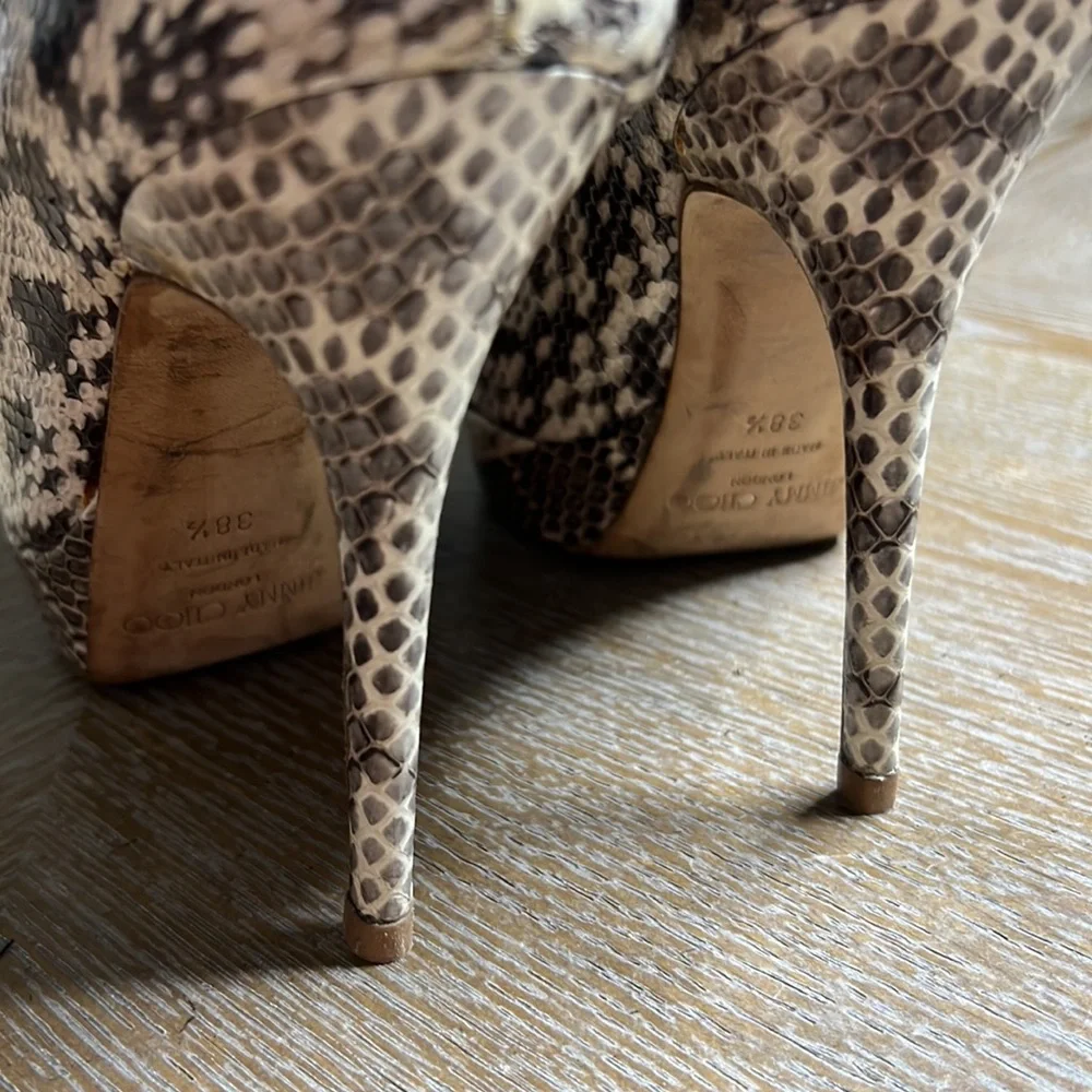JIMMY CHOO Snake Platform Peep Toe Heels 38.5